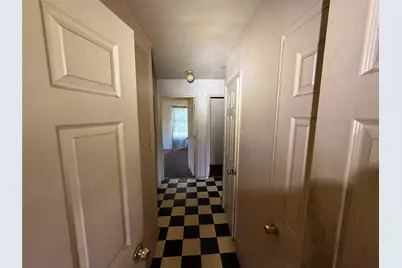 915 S Rockwall Avenue, Terrell, TX 75160 - Photo 8