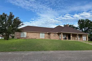 410 Oak Crest, Clifton, TX 76634 - Photo 2