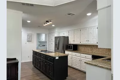 410 Oak Crest, Clifton, TX 76634 - Photo 8