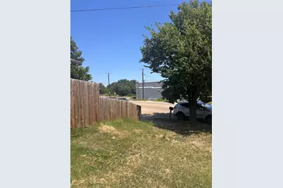 705 Cliff Street, Fort Worth, TX 76164 - Photo 4