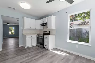 2724 Gurley Avenue, Waco, TX 76711 - Photo 10