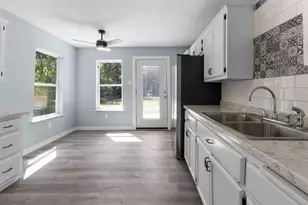 2724 Gurley Ave, Waco, TX 76711 - Photo 12