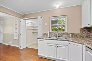 2200 Grandview Dr, Fort Worth, TX 76112 - Photo 18