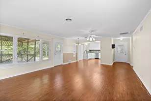 2200 Grandview Dr, Fort Worth, TX 76112 - Photo 10