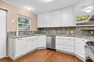 2200 Grandview Dr, Fort Worth, TX 76112 - Photo 16