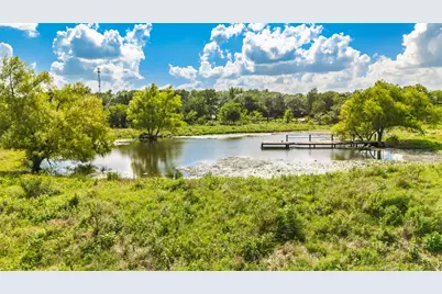 415 Division Street, Greenville, TX 75401 - Photo 2