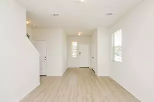 8348 Yaupon Holly Trl, Fort Worth, TX 76123 - Photo 4