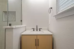 820 W College St, Sherman, TX 75092 - Photo 30