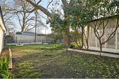 820 W College Street, Sherman, TX 75092 - Photo 40