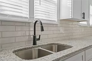 820 W College St, Sherman, TX 75092 - Photo 20