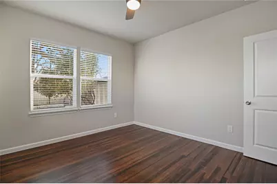 820 W College Street, Sherman, TX 75092 - Photo 2