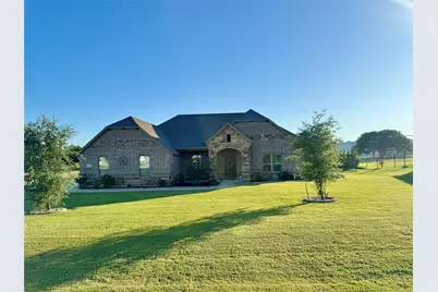 217 Maverick Court, Granbury, TX 76049 - Photo 2