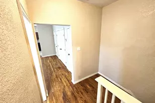 1927 W 10th St, Dallas, TX 75208 - Photo 10