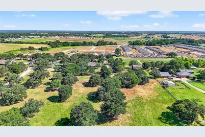 616 Spring Hill Road, Aubrey, TX 76227 - Photo 6