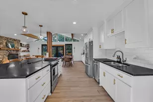 8900 Valley Brook Cir, Woodway, TX 76712 - Photo 10