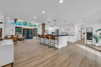 8900 Valley Brook Circle, Woodway, TX 76712 - Photo 8