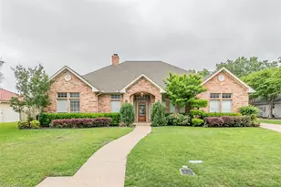 6376 Newport Ct, Fort Worth, TX 76116 - Photo 2