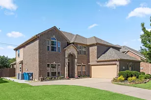 912 Danbury Dr, DeSoto, TX 75115 - Photo 2