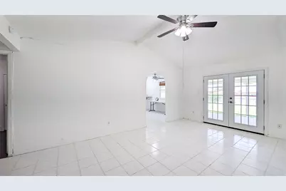 1107 Waverly Drive, Arlington, TX 76015 - Photo 10