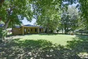 607 N Wood St, Cleburne, TX 76033 - Photo 36