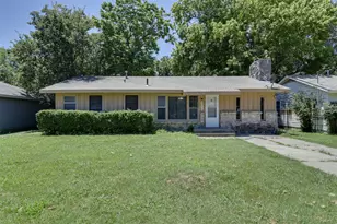 607 N Wood St, Cleburne, TX 76033 - Photo 1
