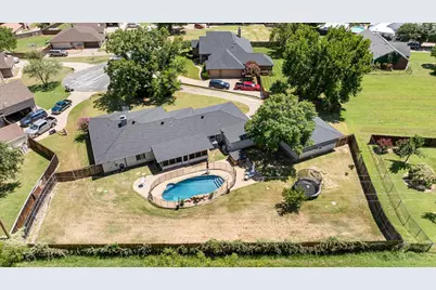 6506 Choctaw Court, Granbury, TX 76049 - Photo 38