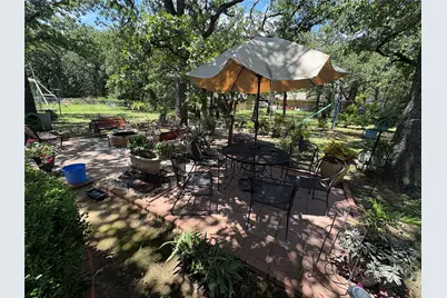 102 Shady Oak Road, Keene, TX 76059 - Photo 22