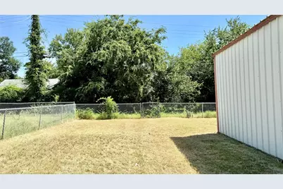 1324 4th Street, Graham, TX 76450 - Photo 14