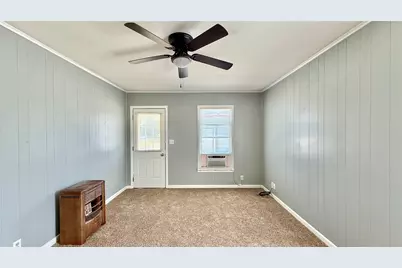 1324 4th Street, Graham, TX 76450 - Photo 6