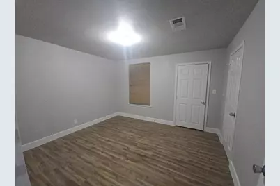 621 E 8th Street, Bonham, TX 75418 - Photo 8