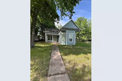 621 E 8th Street, Bonham, TX 75418 - Photo 2