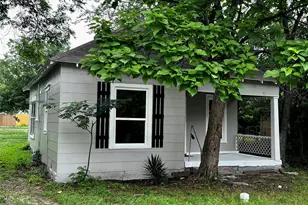 1020 N Clinton St, Stephenville, TX 76401 - Photo 2