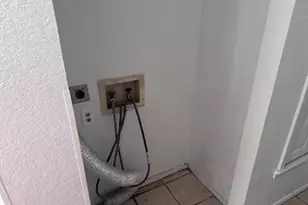 212 SE 16th St, Paris, TX 75460 - Photo 6