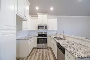 718 S Main St, McGregor, TX 76657 - Photo 4
