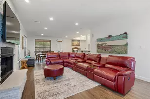 128 Bridlepath Dr, Pottsboro, TX 75076 - Photo 2