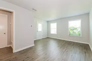 1309 Parkmont Dr, Garland, TX 75041 - Photo 6