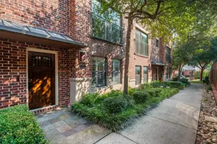 2411 N Hall St, Dallas, TX 75204 - Photo 1