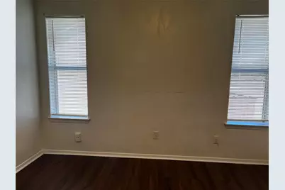 319 Ware Drive, Grand Prairie, TX 75051 - Photo 10