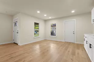 8223 Jacobie Blvd, Dallas, TX 75217 - Photo 6