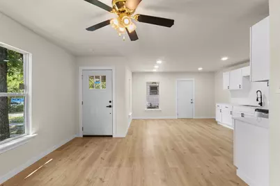 8223 Jacobie Boulevard, Dallas, TX 75217 - Photo 4