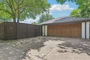 7023 Lupton Dr, Dallas, TX 75225 - Photo 38
