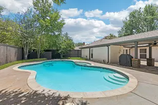 7023 Lupton Dr, Dallas, TX 75225 - Photo 36