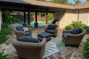 7023 Lupton Dr, Dallas, TX 75225 - Photo 2