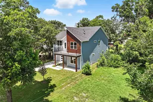 810 Euclid St, Cleburne, TX 76033 - Photo 4