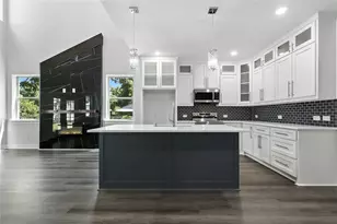 810 Euclid St, Cleburne, TX 76033 - Photo 6