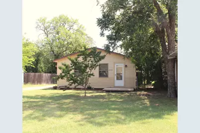 2506 Vincent Street, Brownwood, TX 76801 - Photo 2