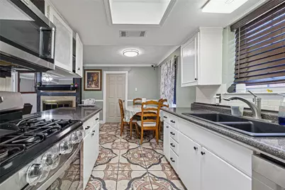 4138 Victoria Street, Irving, TX 75062 - Photo 8