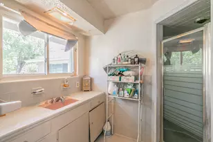 6207 Lyndon B Johnson Fwy, Dallas, TX 75240 - Photo 12