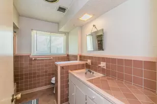 6207 Lyndon B Johnson Fwy, Dallas, TX 75240 - Photo 16