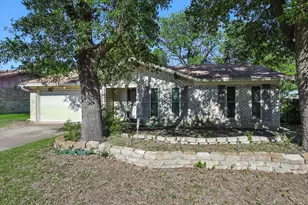 325 Hastings Dr, Cedar Hill, TX 75104 - Photo 2